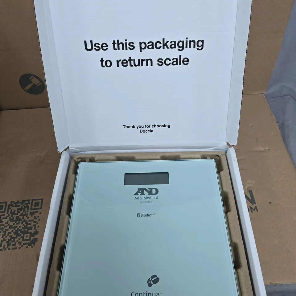 A&D MEDICAL UC-352BLE DIGITAL MEDICAL SCALE – 200 KG, BLUETOOTH, CONTINUA CERTIFIED (BOXED)
