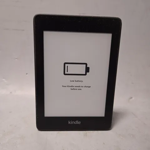 AMAZON KINDLE E-READER