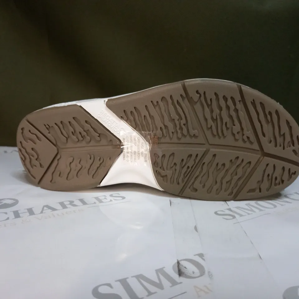 REGATTA LADY ROMA SANDALS SIZE 5