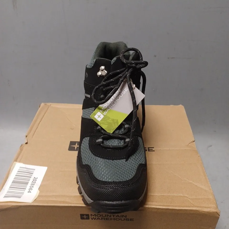 BOXED PAIR OF MOUNTAIN WAREHOUSE MCLEOD WOMENS WIDE FIT WALKING BOOTS - UK SIZE 6
