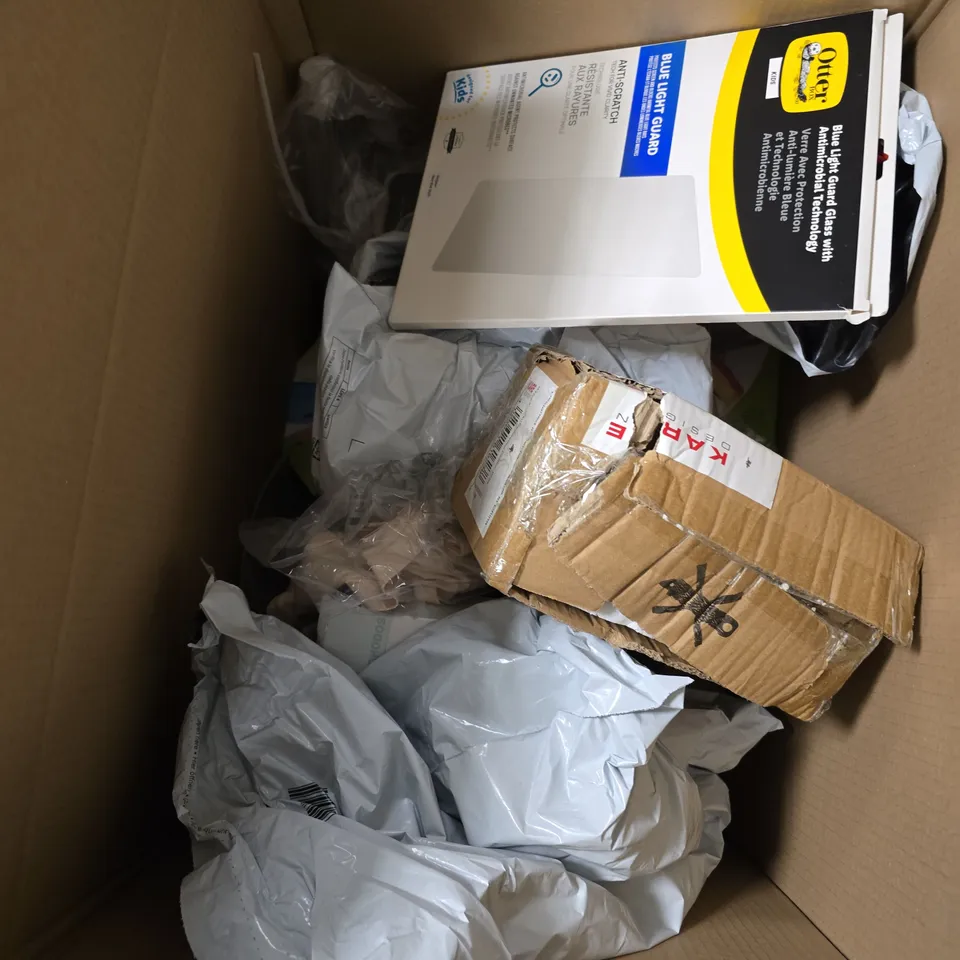 BOX OF APPROX 10 ASSORTED HOUSEHOLD ITEMS TO INCLUDE - MICROFIBER SPRAY MOP - OTTER BLUE LIGHT GUARD FOR IPAD 2022 - PERSIL COLOUR PROTECT - ETC