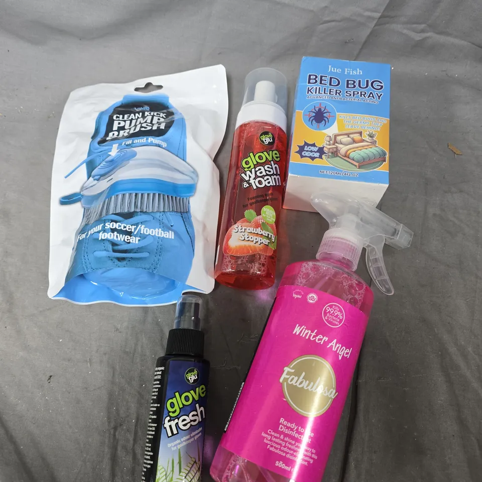 APPROXIMATELY 15 ASSORTED HOUSEHOLD ITEMS TO INCLUDE PUMP BRUSH, GLOVES CLEANER, BED BUG KILLER ETC 