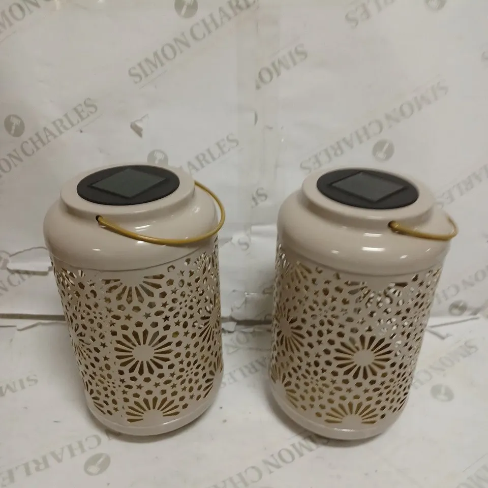 GARDEN REFLECTIONS SET OF 2 PATTERNED SOLAR LANTERNS, FLOWER