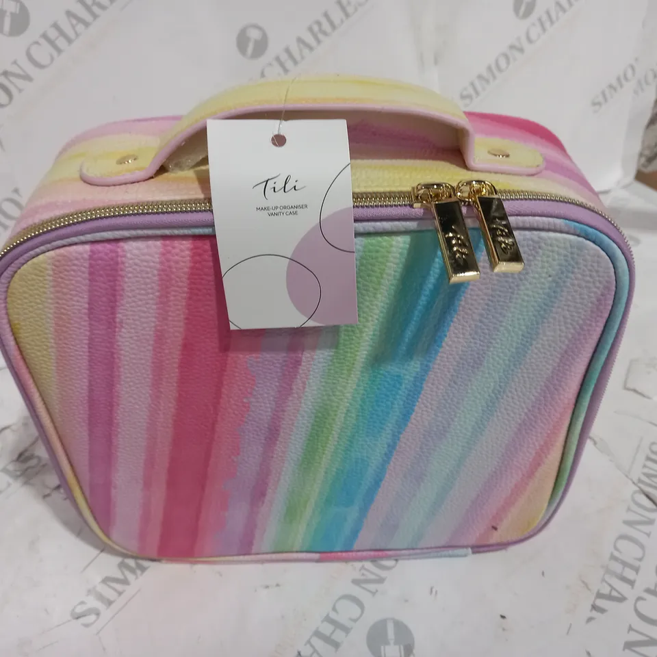 TILI MAKE UP ORGANISER VANITY CASE IN MULTI