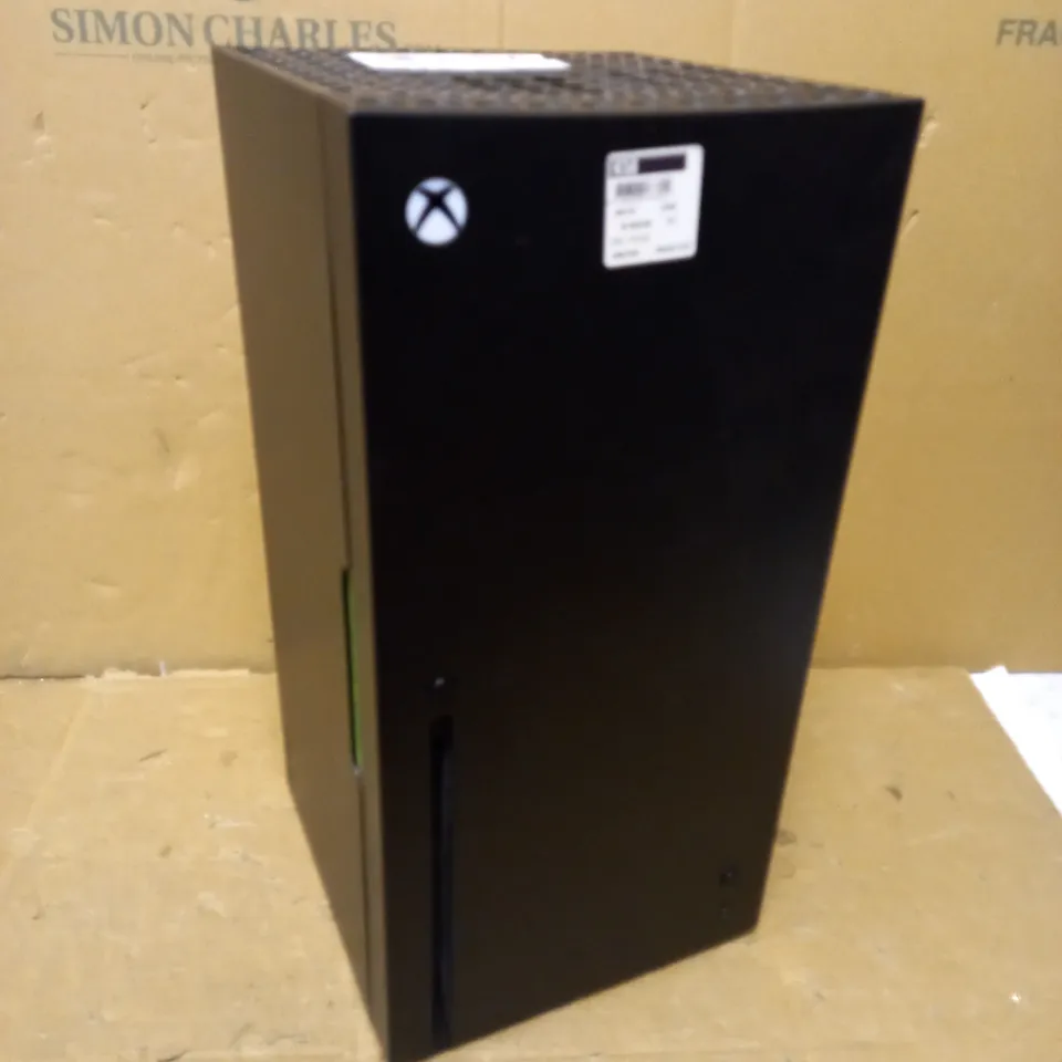 XBOX SERIES X REPLICA MINI FRIDGE THERMOELECTRIC COOLER 1.5:1