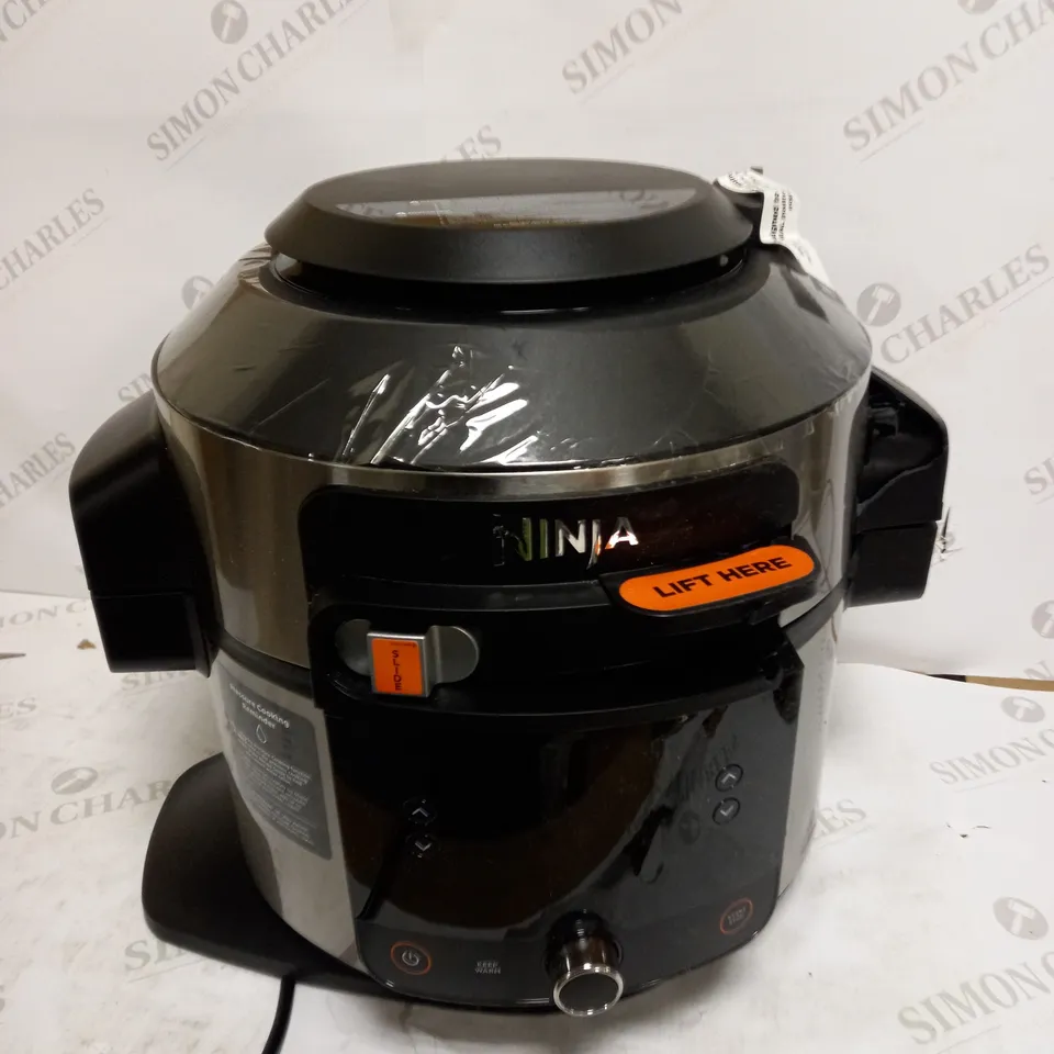NINJA FOODI SMARTLID MULTI-COOKER