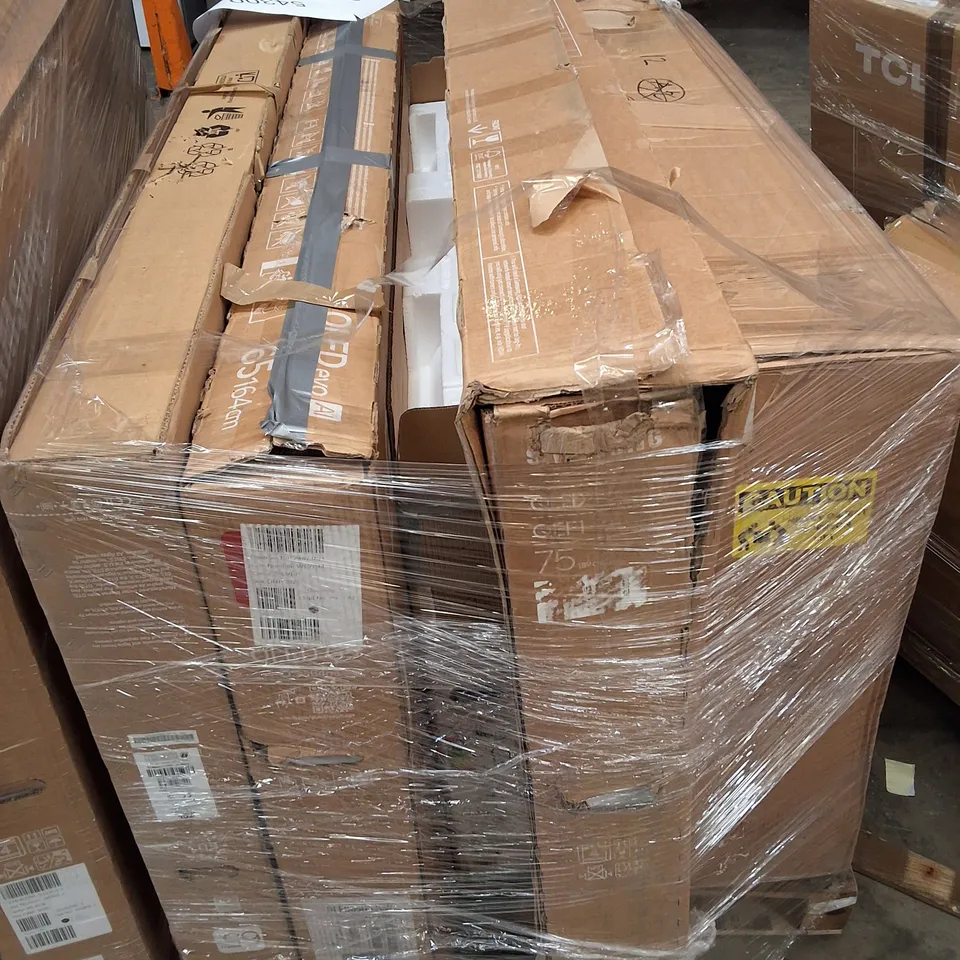 PALLET CONTAINING 5 ASSORTED DAMAGED TVS