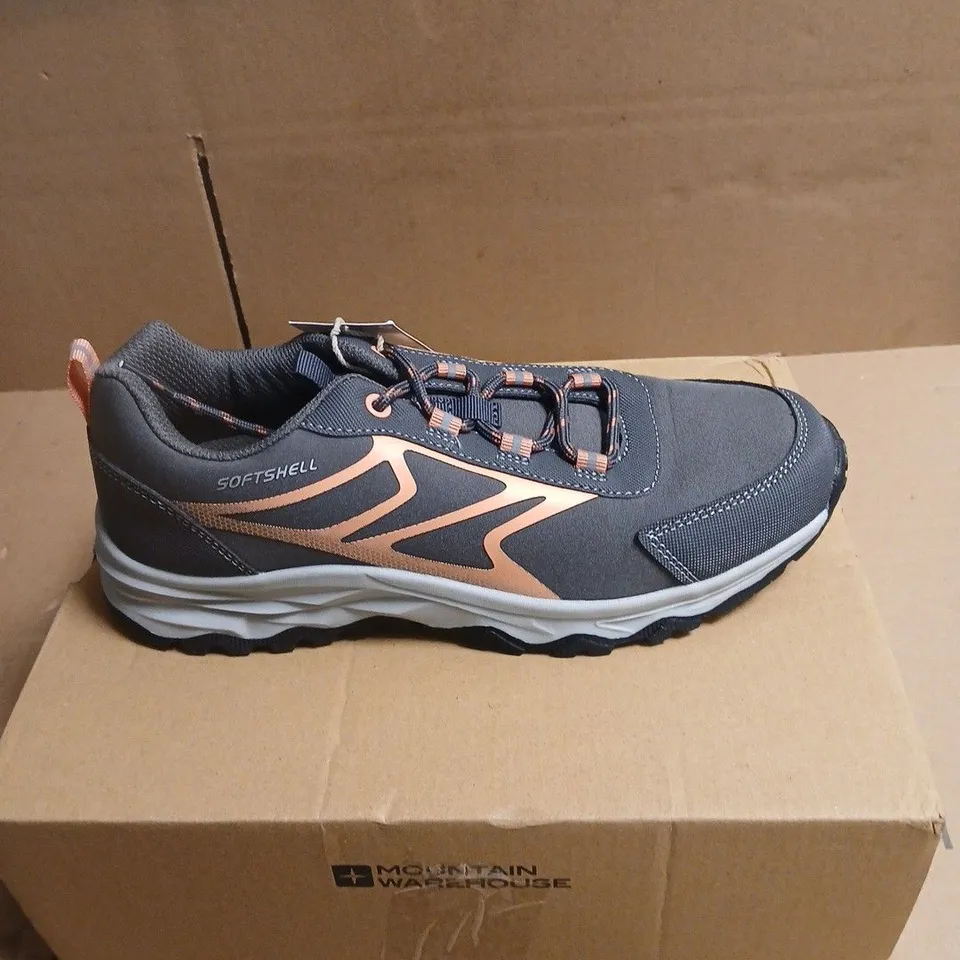 MOUNTAIN WAREHOUSE HIKING SHOES – BLUE/GREY WITH PINK ACCENTS BOXED UK 5
