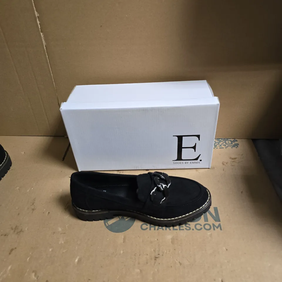 E. SHOES BY EMMA BLACK SUEDE LOAFERS WITH CHAIN DETAIL - UK SIZE 5
