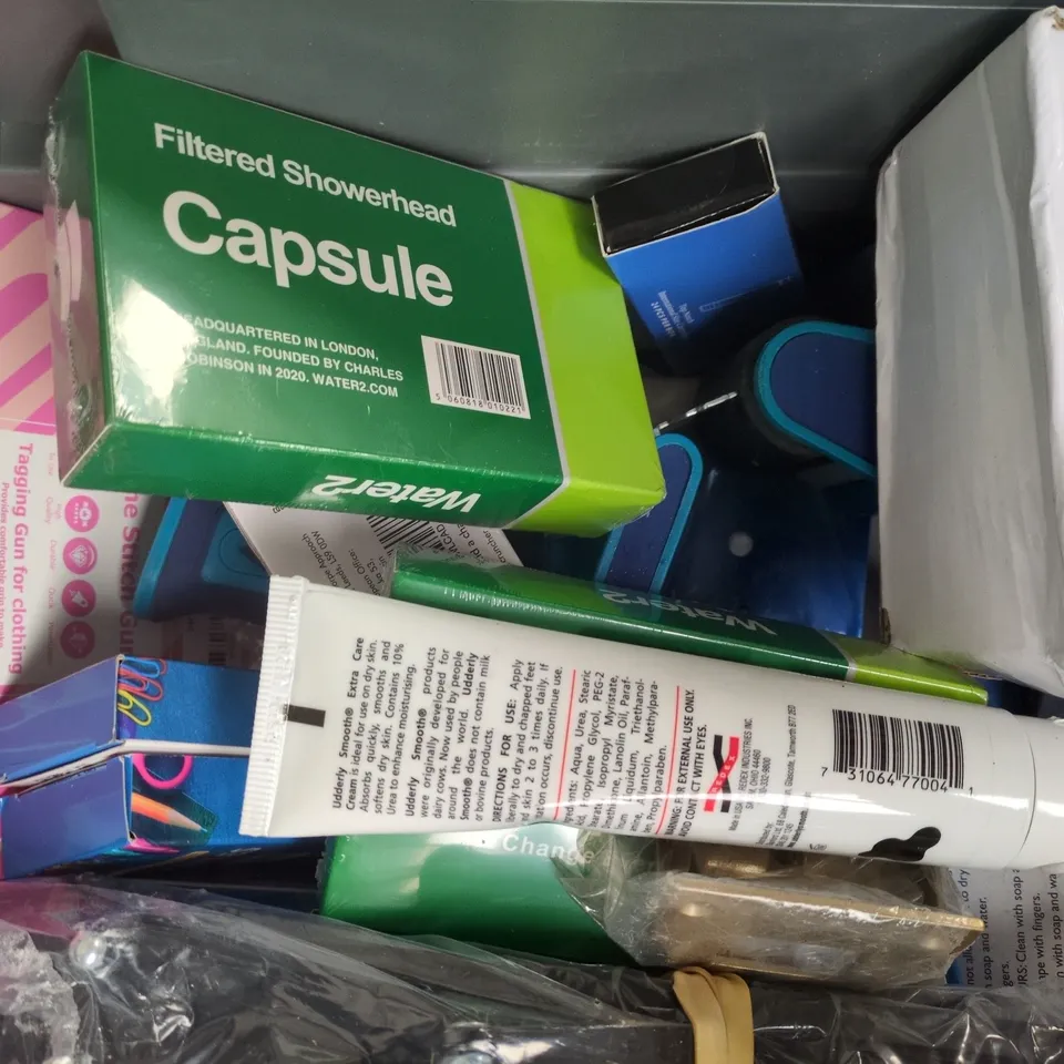 APPROXIMATELY 10 ASSORTED HOUSEHOLD ITEMS TO INCLUDE CRAFT BUTTONS, LAUNDRY CAPSULES, ETC
