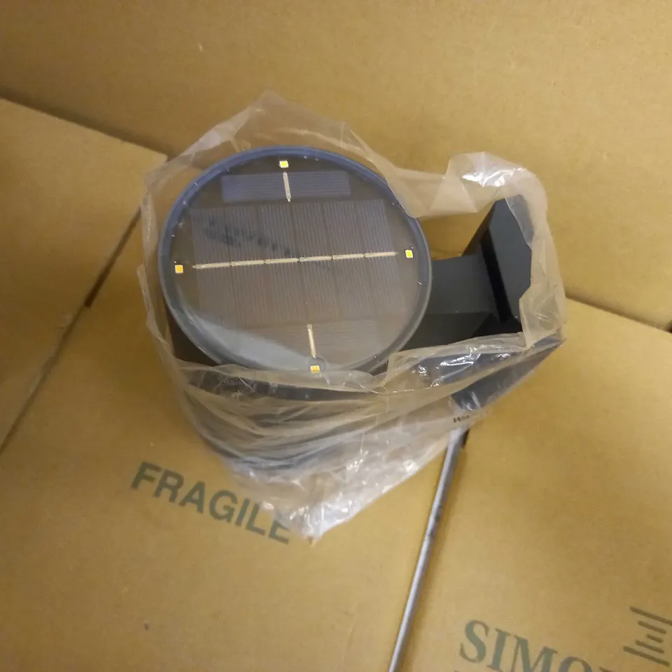 GRANTHAM UP & DOWN OUTDOOR SOLAR POWERED WALL LIGHT 