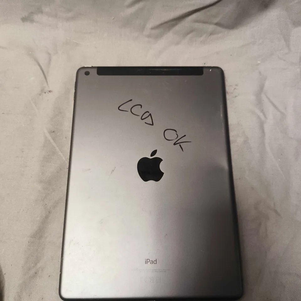 APPLE IPAD TABLET - A2604