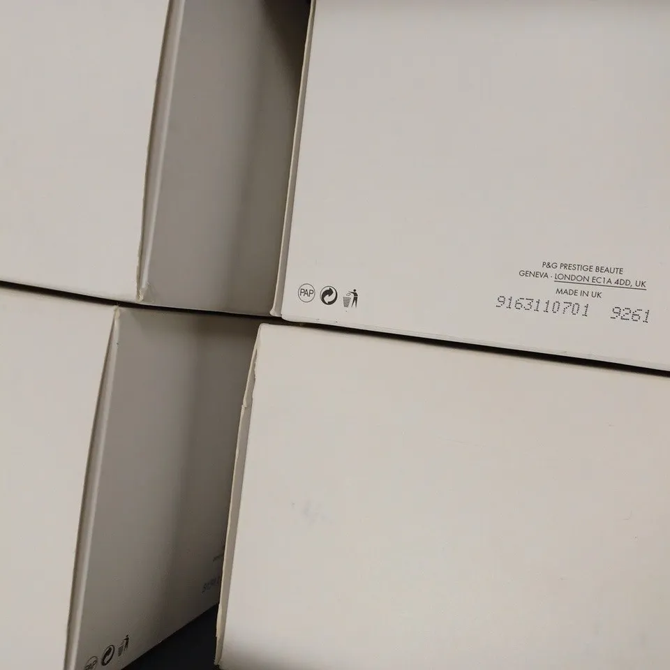 BOX OF 4 DOLCE & GABBANA WHITE EMPTY VANITY CASES 