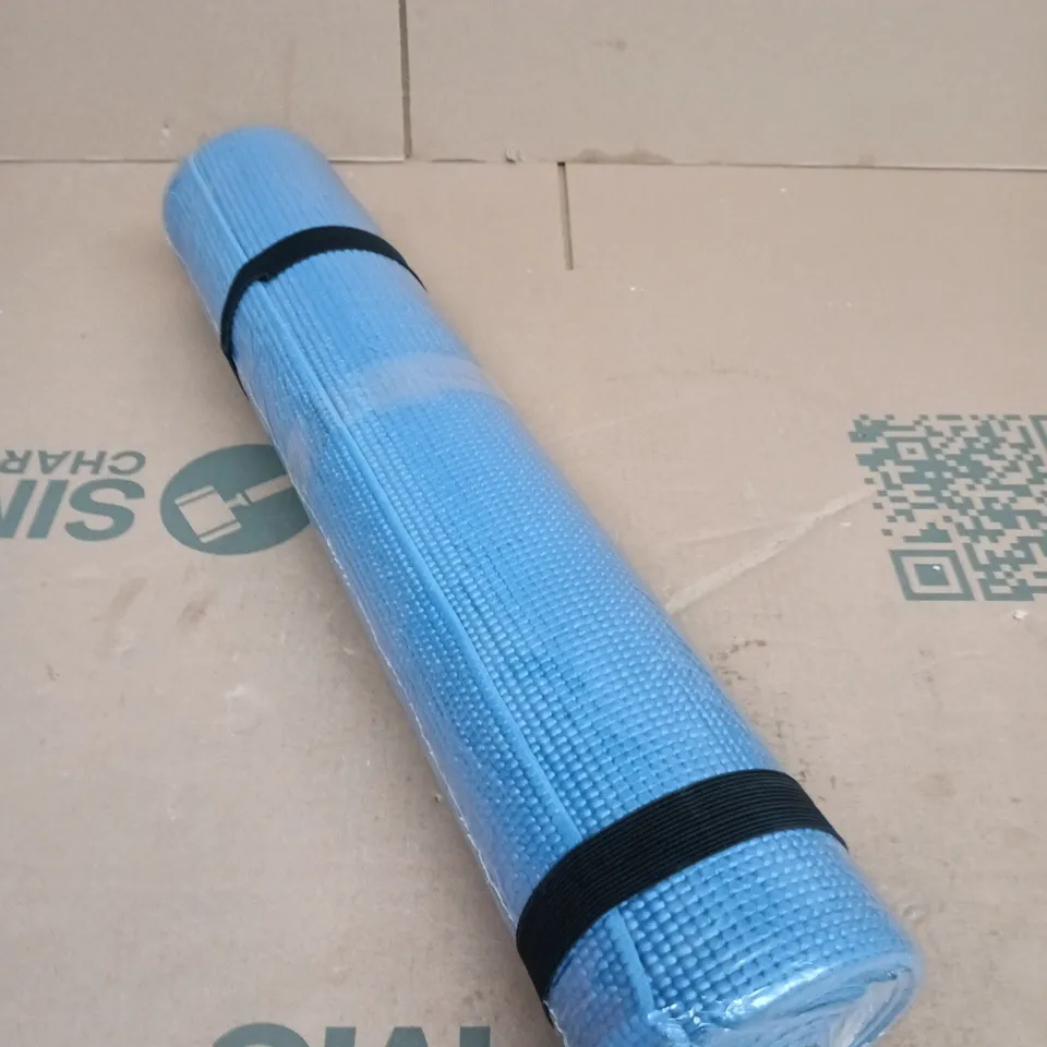 ROLL UP YOGA MAT IN BLUE
