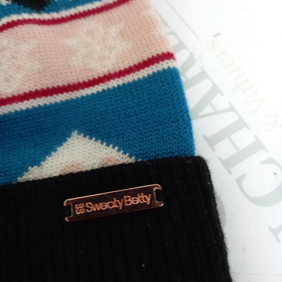 SWEATY BETTY FESTIVE BEANIE