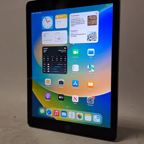 APPLE IPAD A1822 