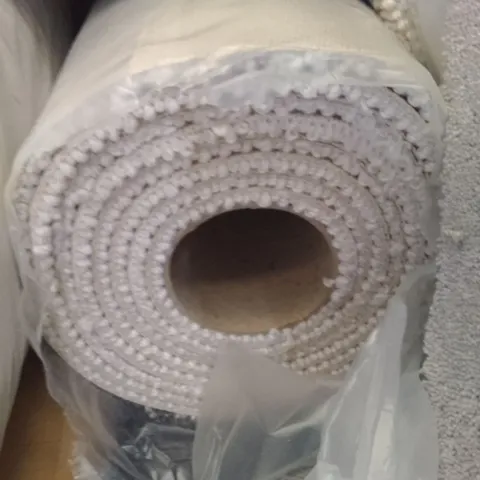 ROLL OF OFF-WHITE CARPET APPROXIMATELY 4M