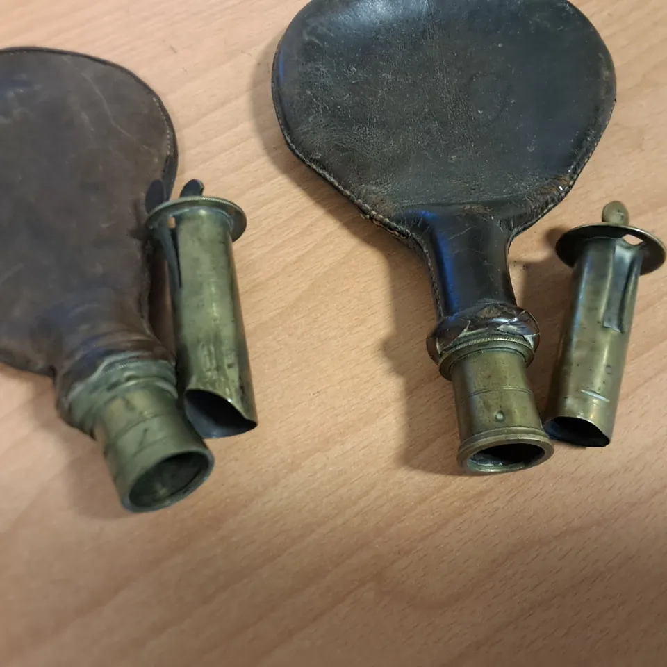 LOT OF 2 VINTAGE LEATHER GUNPOWDER POUCHES 