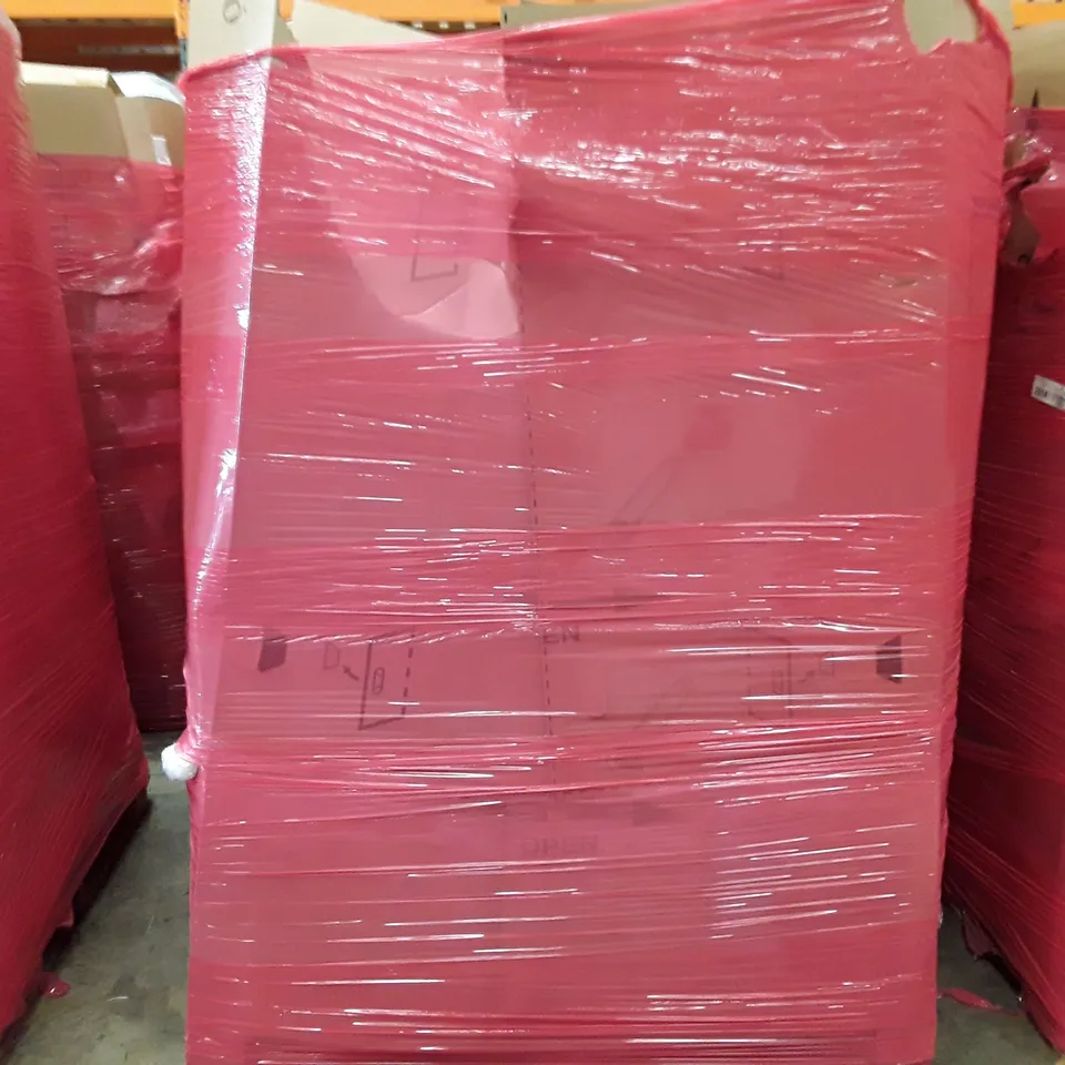 PALLET OF ASSORTED HOUSEHOLD ITEMS TO INCLUDE WORK PANS, COFFE TABLE, SHOWER CHAIR AND AIR PURIFIER ECT