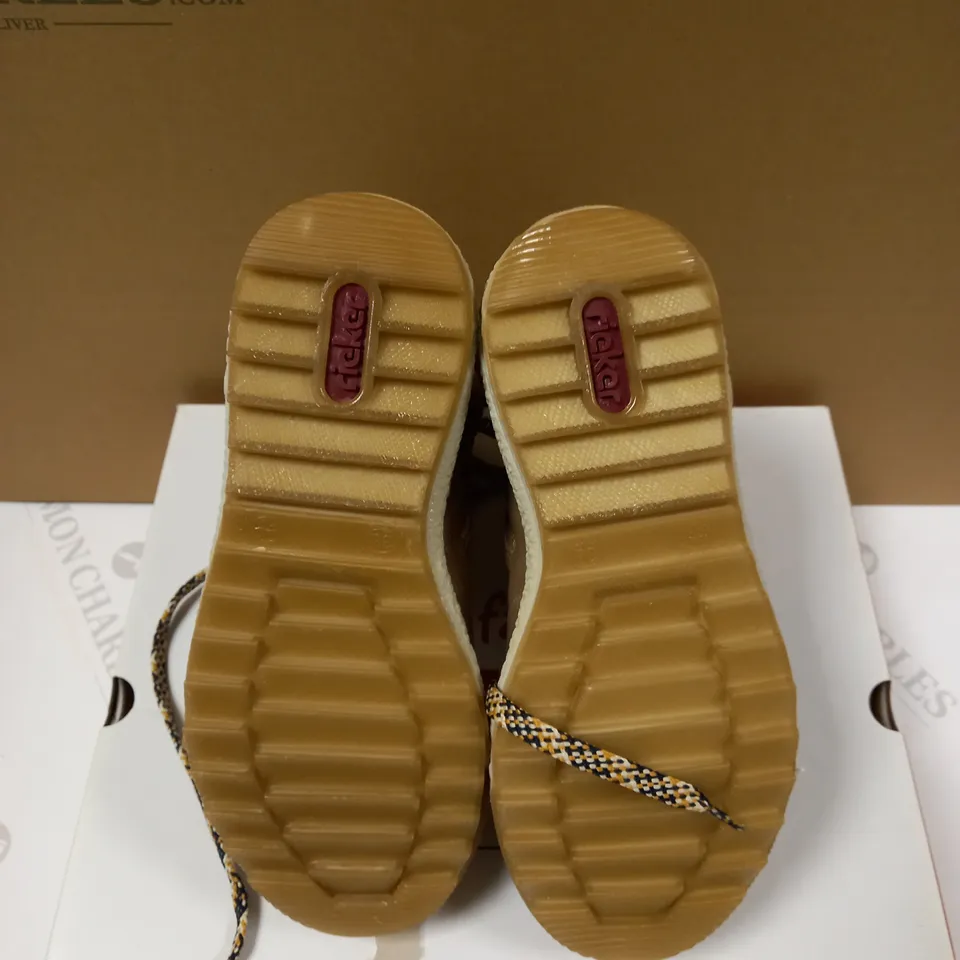 RIEKER WATER RESISTANT LACE UP BOOT SIZE 5