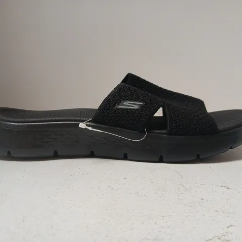 PAIR OF SKECHERS OPEN TOE SLIP-IN SANDALS IN BLACK SIZE UK 5