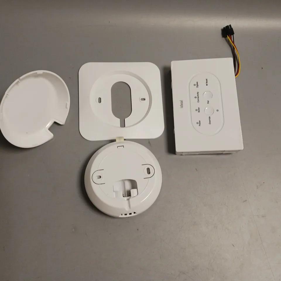IDEAL HALO COMBI THERMOSTAT CONTROL BATTERIES INCLUDED