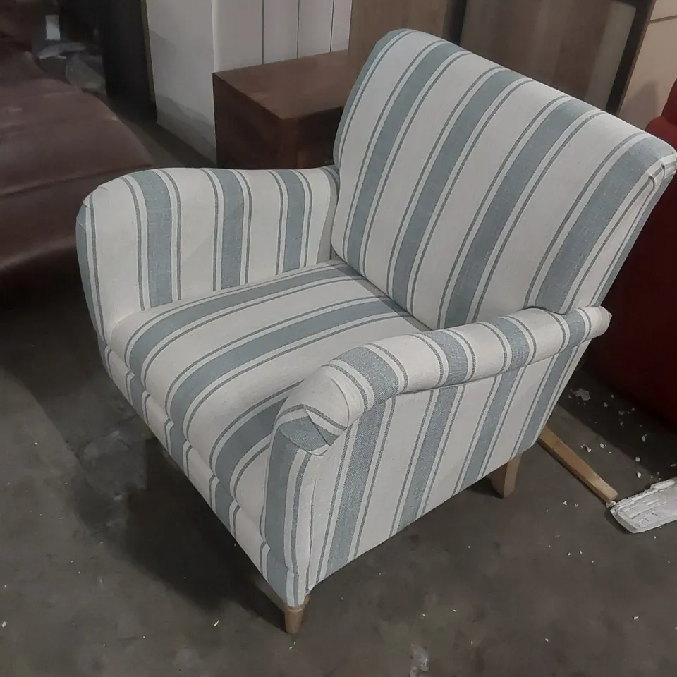 QUALITY DESIGNER ARCHING 29.5'' W FARMHOUSE UPHOLSTERED ARMCHAIR WITH SOLID WOOD LEGS