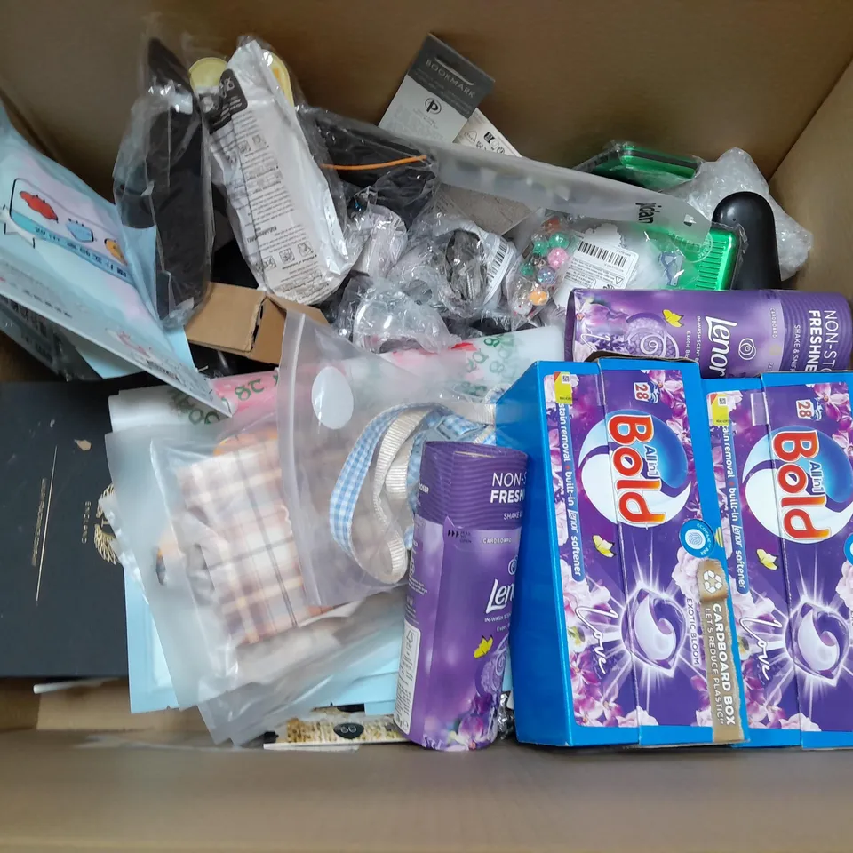 LARGE QUANTITY OF ASSORTED HOUSEHOLD ITEMS TO INCLUDE NOTEBOOK, AERIAL TABS AND NOTEBOOKS