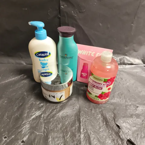 APPROXIMATEY 20 ASSORTED HEALTH AND BEAUTY PRODUCTS TO INCLUDE - WHITE FOX BLUSH + GLOW DUO - N07 BODY SCRUB - PUREOLOGY SHAMPOO - ETC