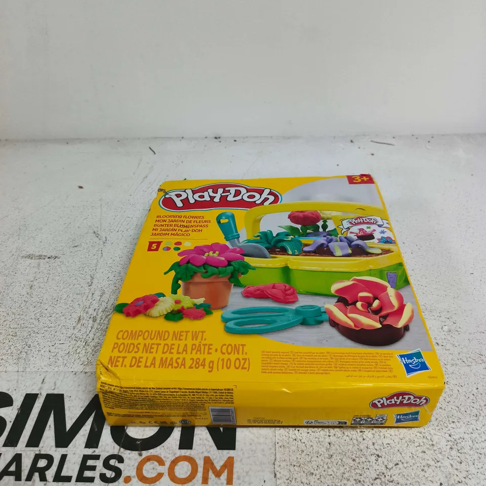 PLAY DOH BLOOMING FLOWERS