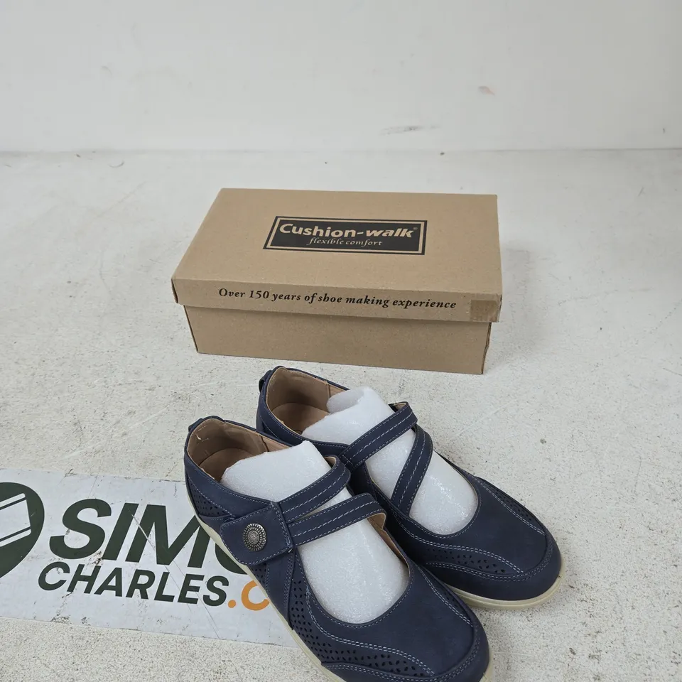 CUSHION-WALK NAVY ' SHOES – MARY JANE STYLE, UK 4