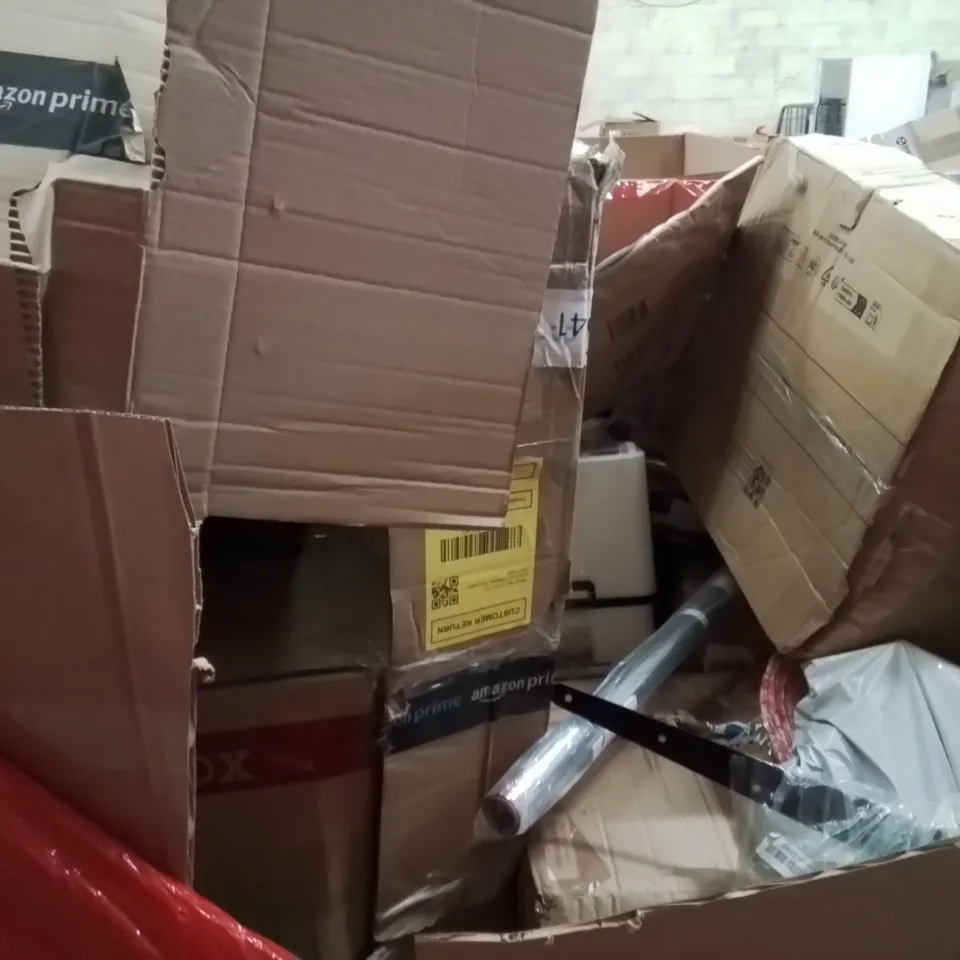 PALLET OF ASSORTED HOUSEHOLD GOODS AND PRODUCTS TO INCLUDE;WARDROBE OX,AIR COOLER,ETC