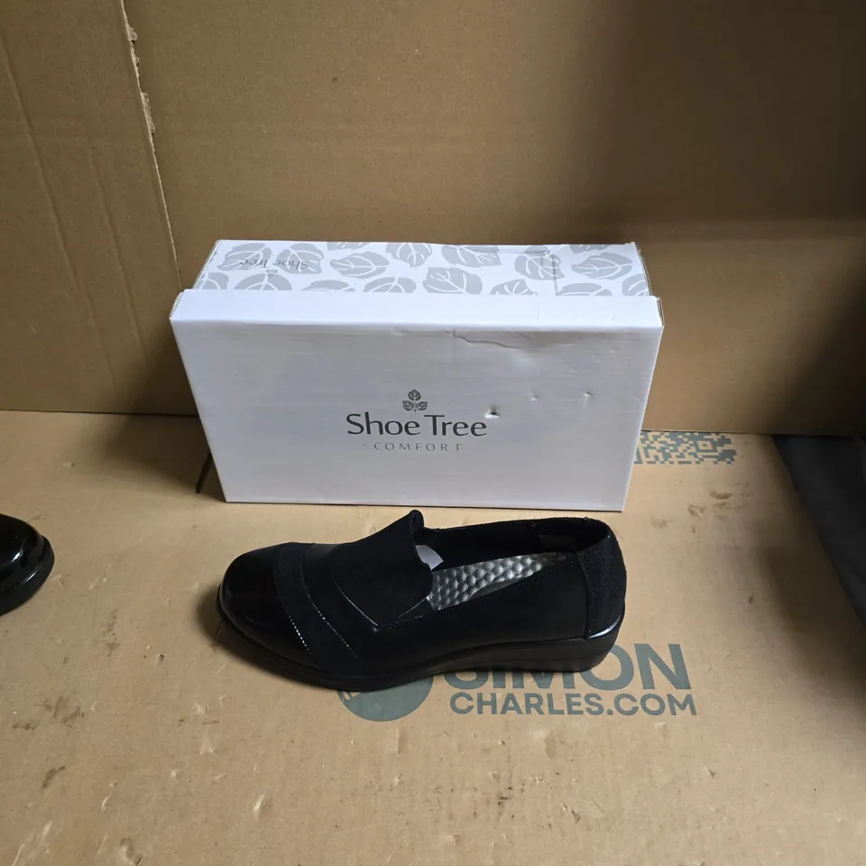SHOE TREE COMFORT BLACK SLIP-ON LOAFERS – WOMEN'S SHOES - UK SIZE 5