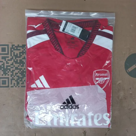 BAGGED ADIDAS ARSENAL FOOTBALL JERSEY IN RED SIZE 4XL