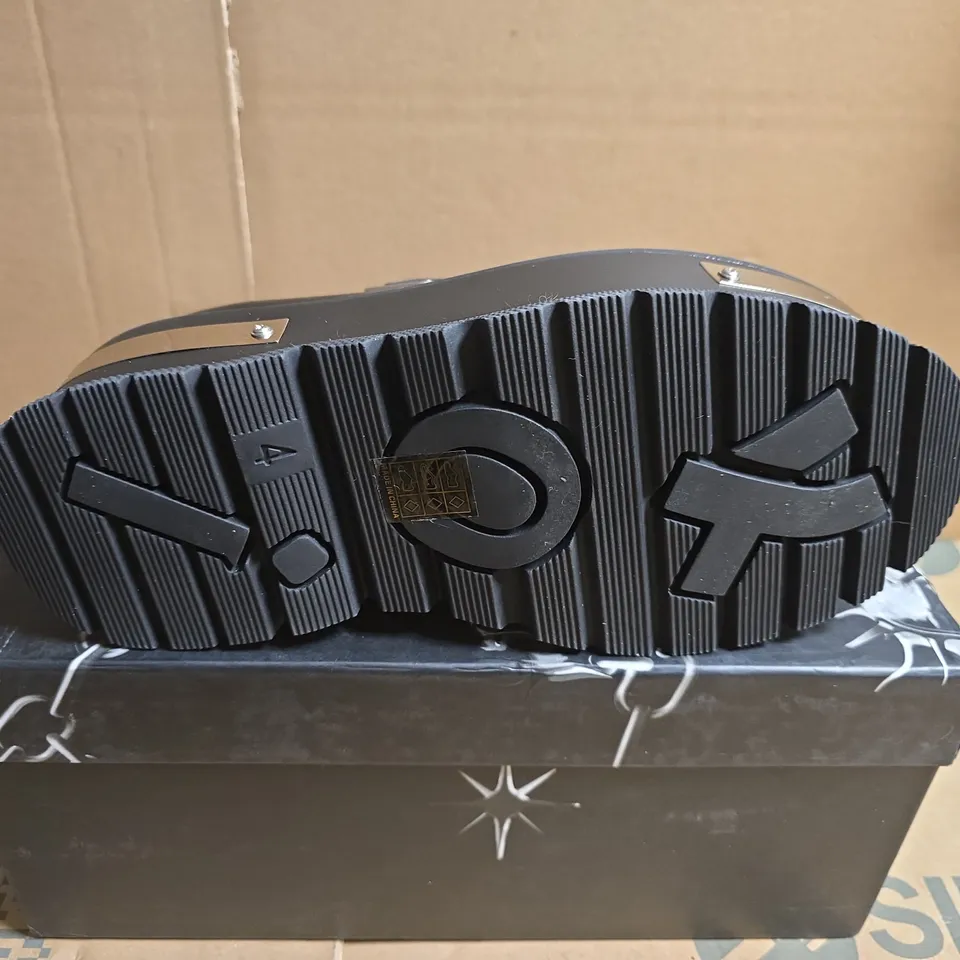 BOXED PAIR OF KOI PENITENT STUDDED SHOES – BLACK, UK4