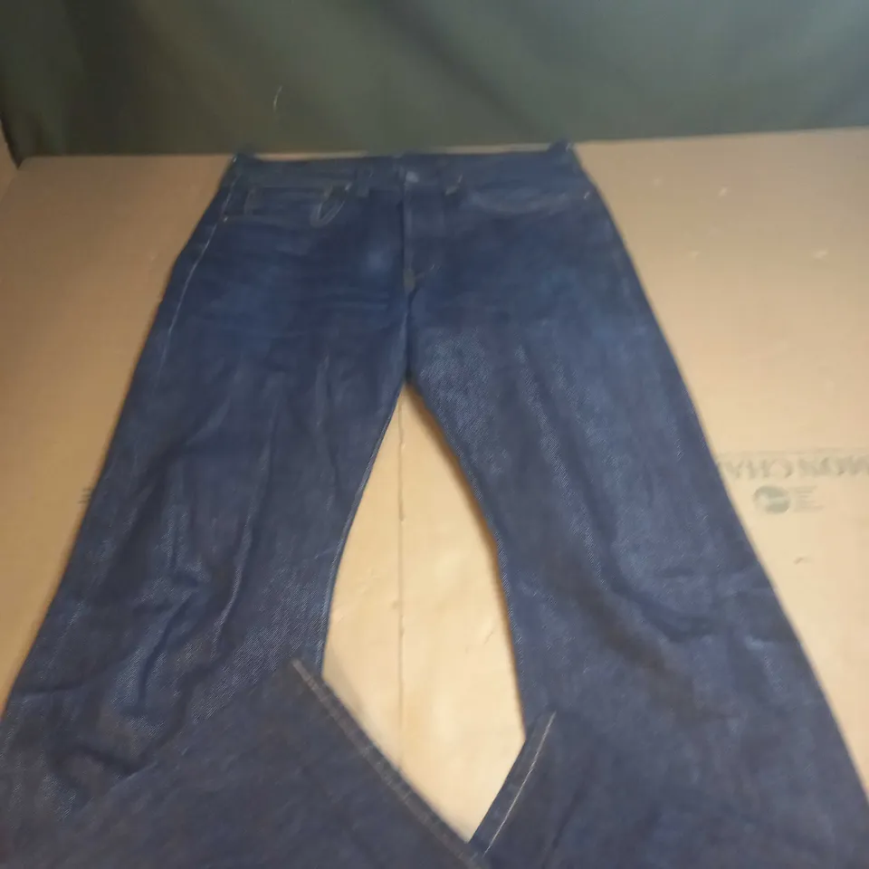LEVIS STRAUSS DENIM JEANS SIZE W32