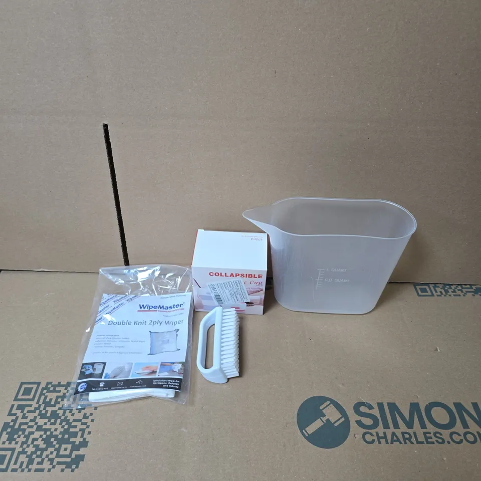 BOX OF APPROXIMATELY 20 ASSORTED HOUSEHOLD ITEMS TO INCLUDE A COLLAPSIBLE COFFEE CUP, NAIL BRUSH AND A MEASURING JUG