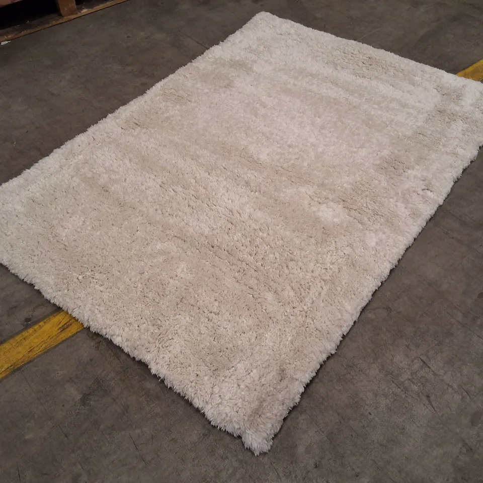 CREAM SHAGGY AREA RUG APPROXIMATELY 130×170CM