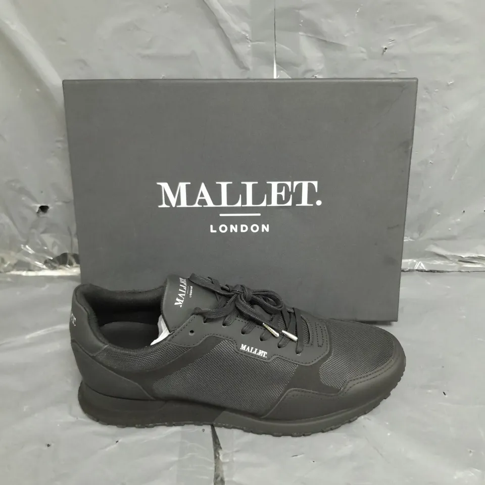 BOXED PAIR OF MALLET. LONDON LOWMAN BALLISTIC S24 BLACK SIZE 11 