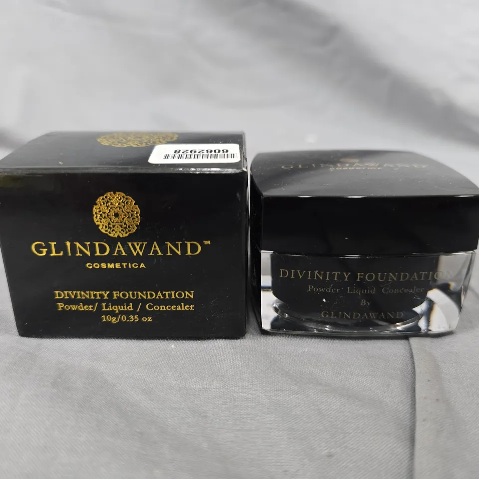 GLINDAWAND DIVINITY FOUNDATION – POWDER/LIQUID CONCEALER - MEDITERRANEAN 