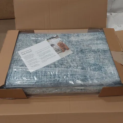 BOXED MINDEN MACHINE WOMEN / POWER LOOMED BLUE RUG - 5 x 8'