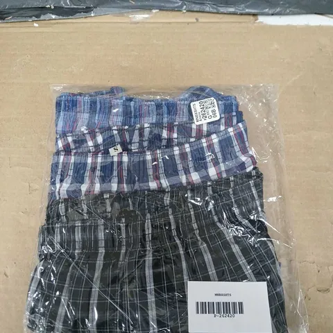 BOX OF APPROXIMATELY 13 MENS SHORTS - SIZE SMALL - VARIOUS COLOURS