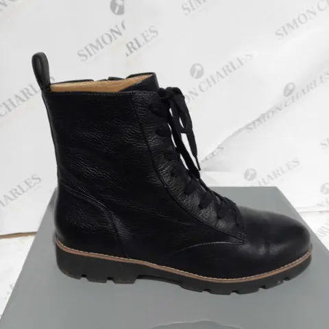 BOXED PAIR OF VIONIC LANI LACE BOOTS BLACK SIZE 7