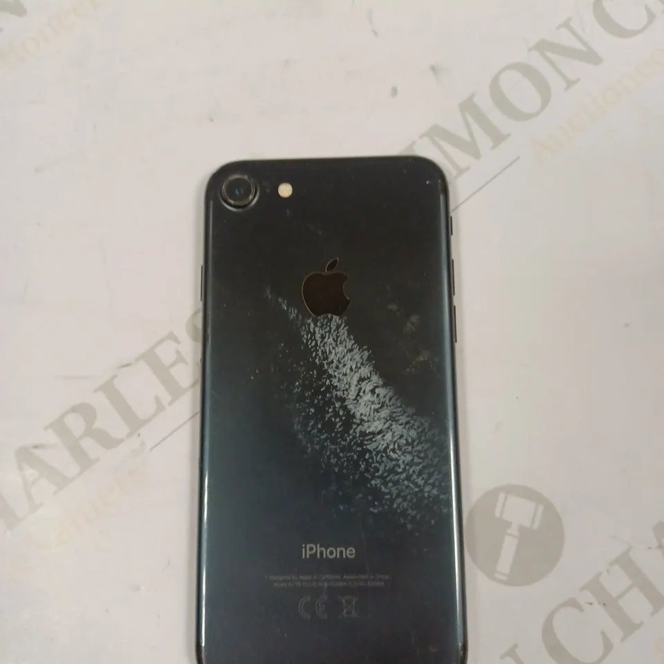 APPLE IPHONE 7 (A1778) SMARTPHONE