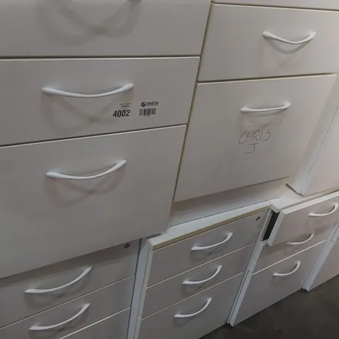 8X ASSORTED WOODEN WHITE DRAWER CABINETS