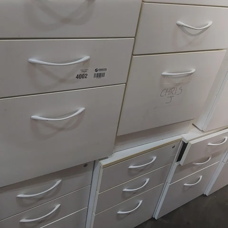 8X ASSORTED WOODEN WHITE DRAWER CABINETS