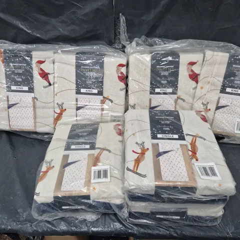 BOX OF APPROXIMATELY 8 ASSORTED BEDDING & SOFT FABRICS ITEMS TO INCLUDE - DUVET SETS
