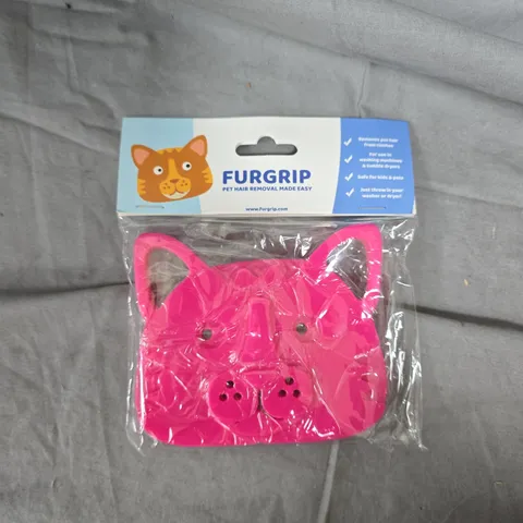 APPROXIMATELY 180 FURGRIP LAUNDRY PET HAIR REMOVERS - CAT