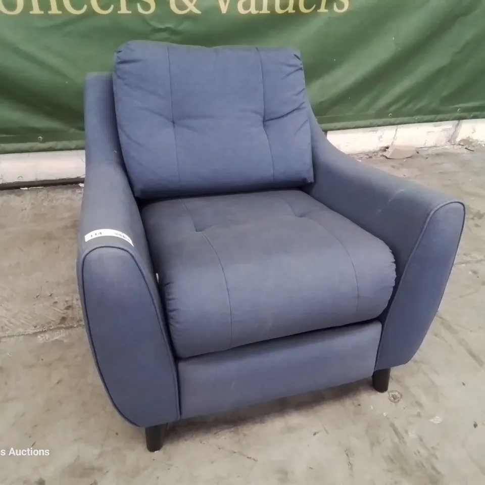 QUALITY BRITISH DESIGNER & MANUFACTURED G PLAN EDWARD MANUAL RECLINING EASY CHAIR FESTIVAL INK FABRIC 