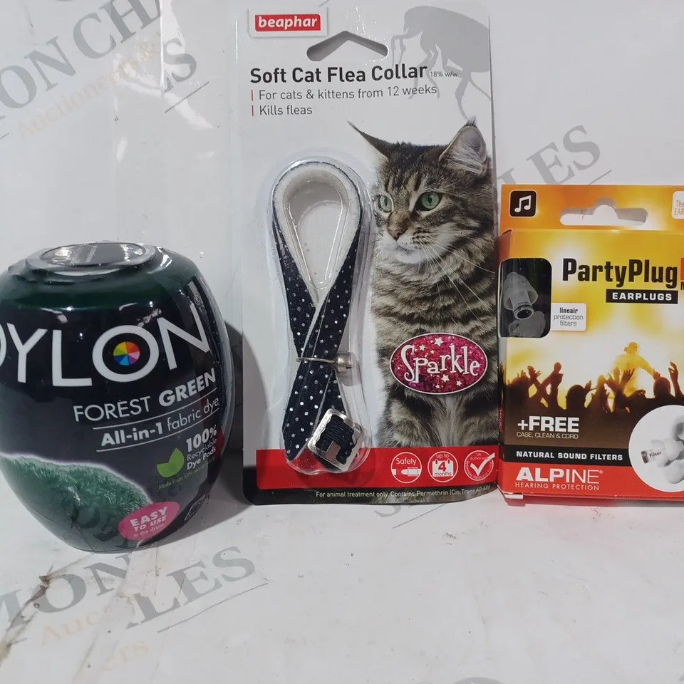 APPROXIMATELY 10 ASSORTED HOUSEHOLD ITEMS TO INCLUDE PARTY PLUG PRO EARPLUGS, BEAPHAR SOFT CAT LEA COLLAR, DYLON ALL-IN-1 FABRIC DYE, ETC